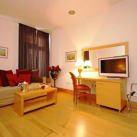 Le Palace 3*