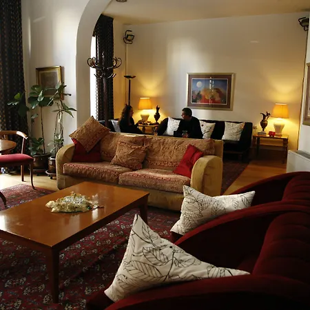 Le Palace Szálloda 3*