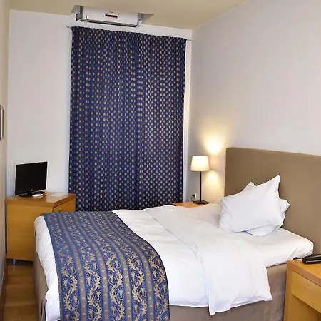 Le Palace 3*