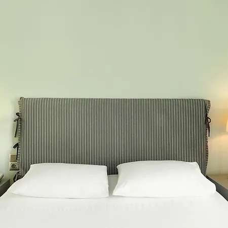 Le Palace Szálloda 3*